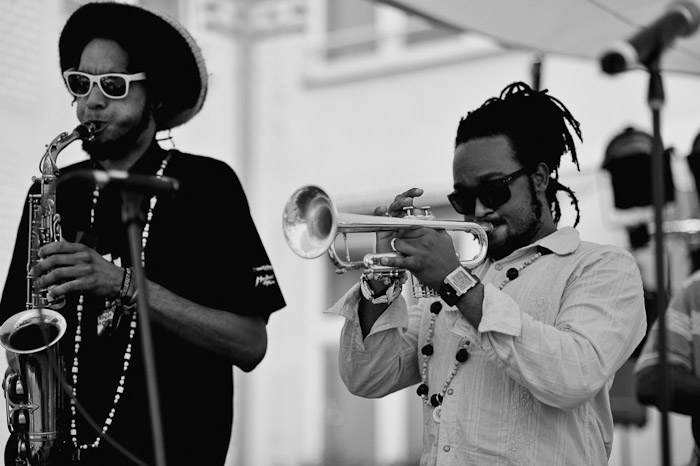 Aloe Blacc and Maya Jupiter live